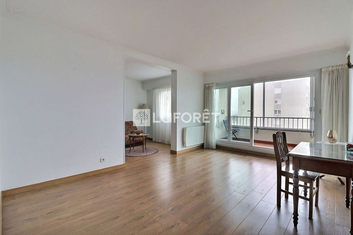 Appartement à SAINT-GRATIEN