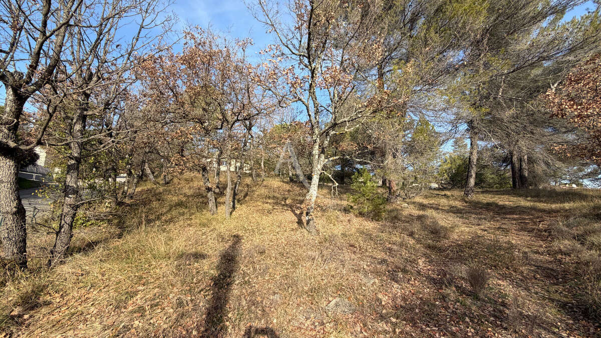 Terrain à PIERREVERT