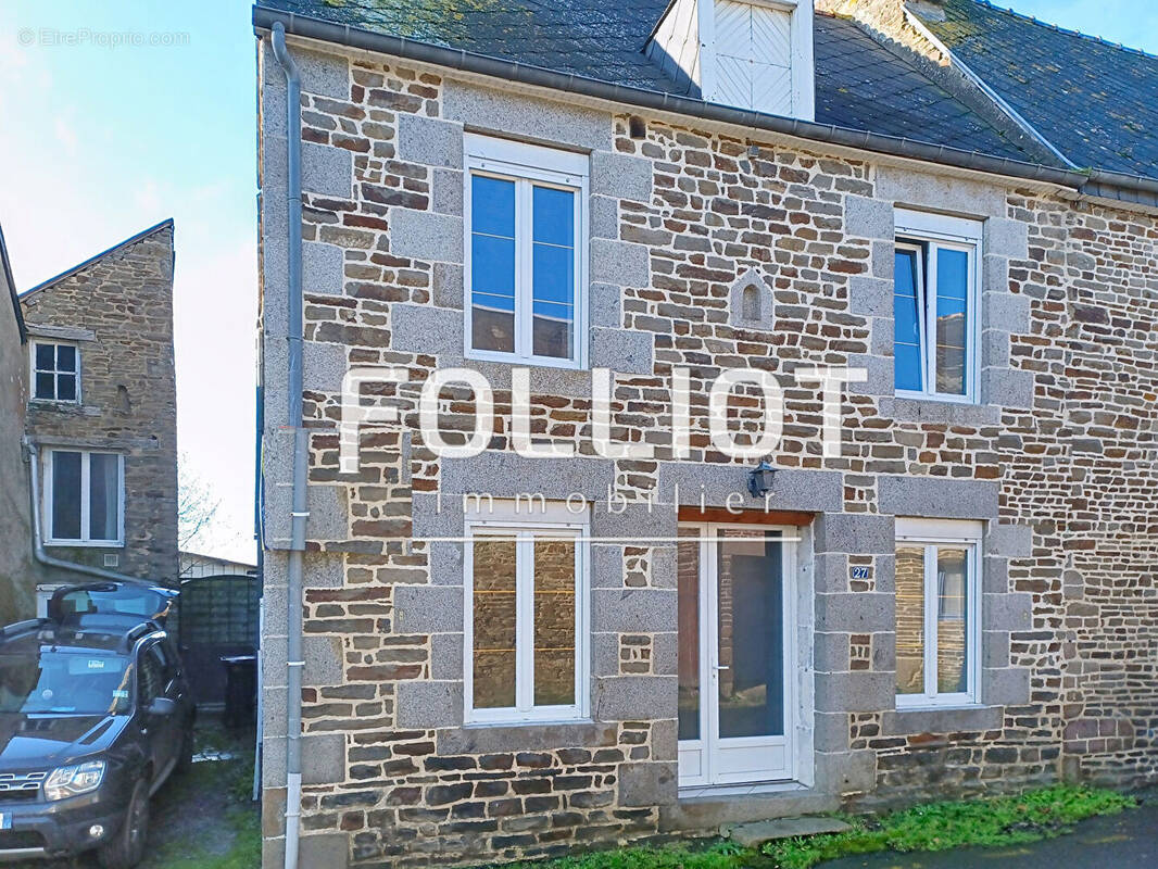 Maison à SACEY