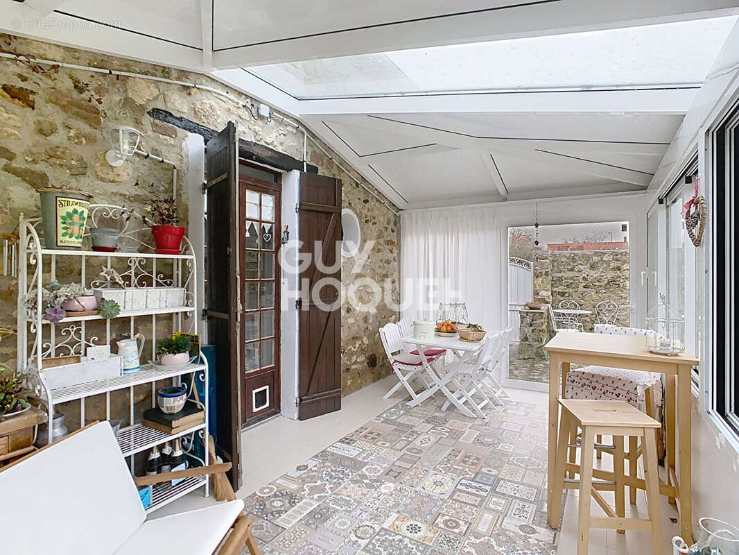 Maison à LA VILLENEUVE-SOUS-THURY