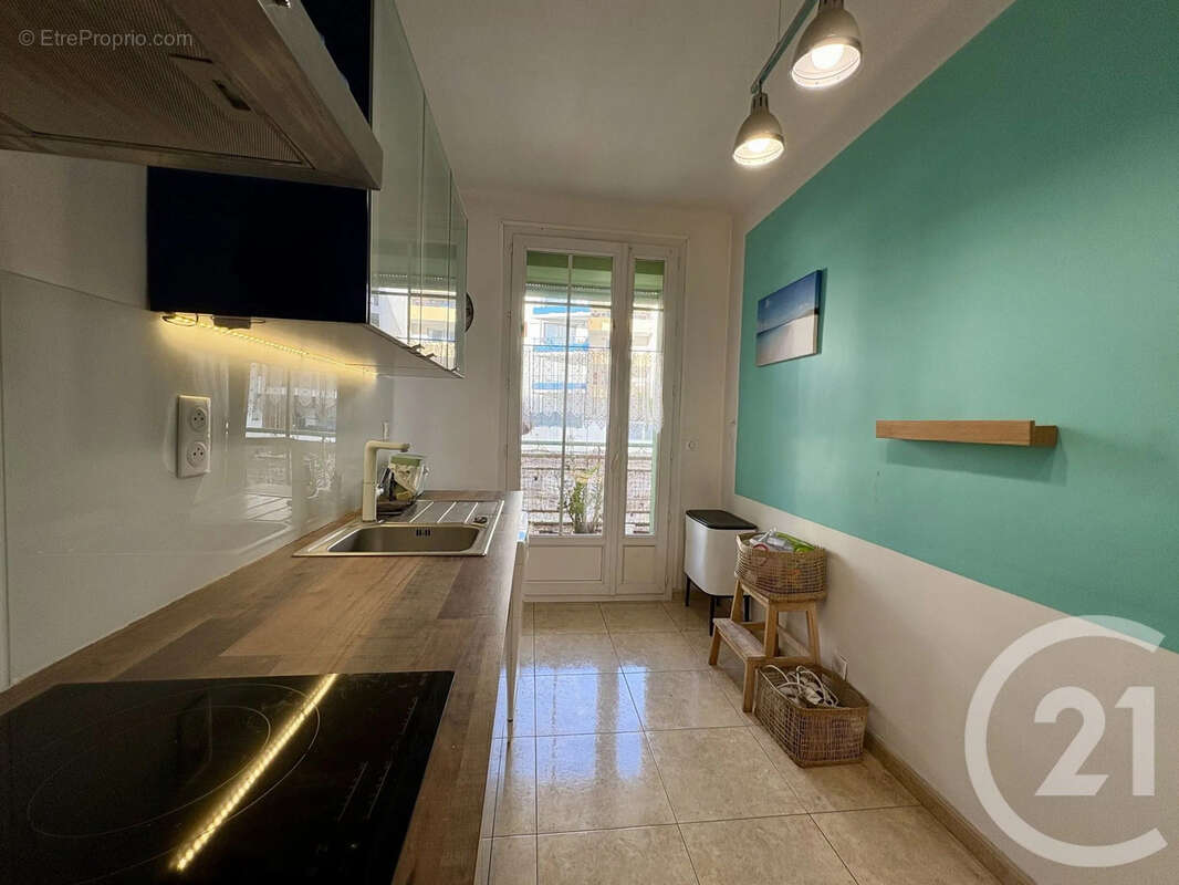 Appartement à MARSEILLE-5E