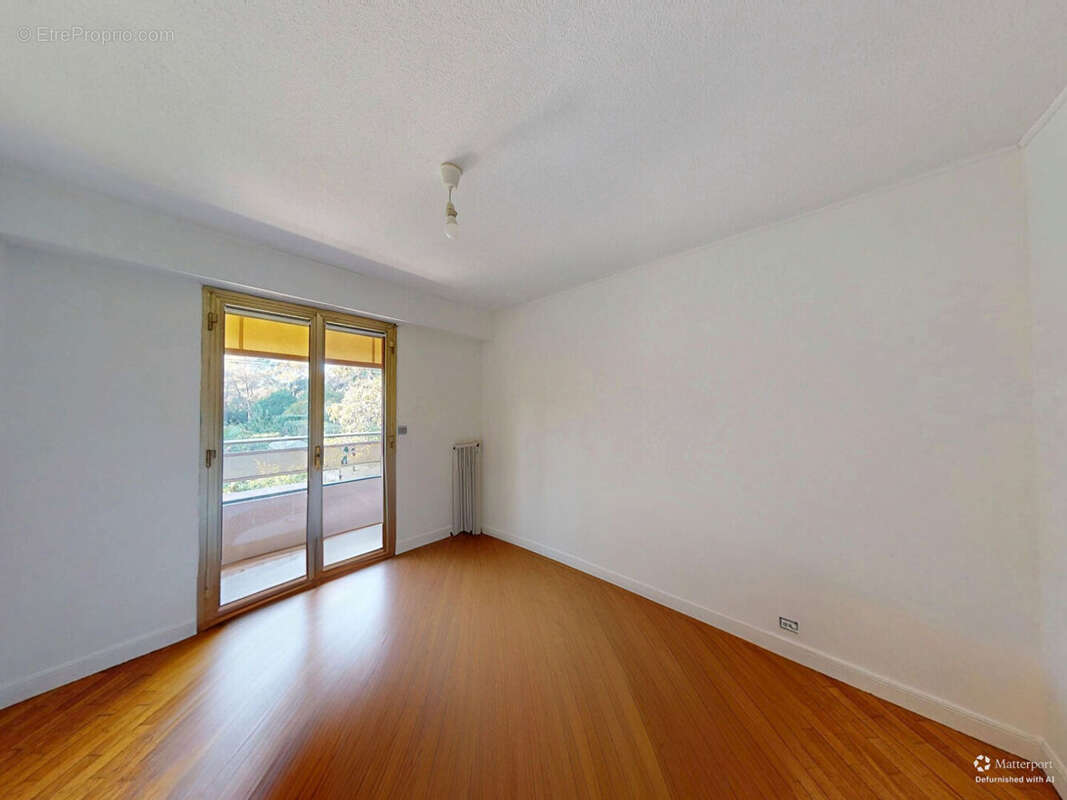 Appartement à VILLENEUVE-LOUBET