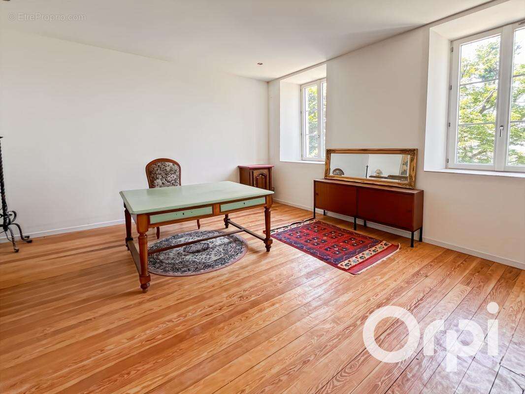 Propriété de caractère en pierre - 2 habitations indépendantes de près de 700 m² au cœur de la nature - photo 18