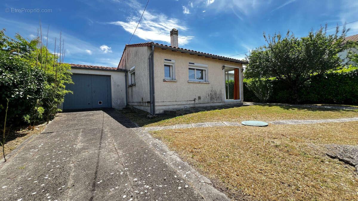 Maison centre-ville de Semussac - photo 15