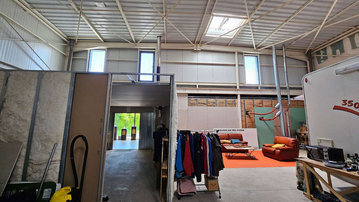 Local commercial Pleuven 325 m2 - photo 6