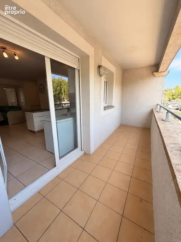 Exclusivité   aimargues   p3 de 62,29 m2 avec terrasse et garage - photo 1