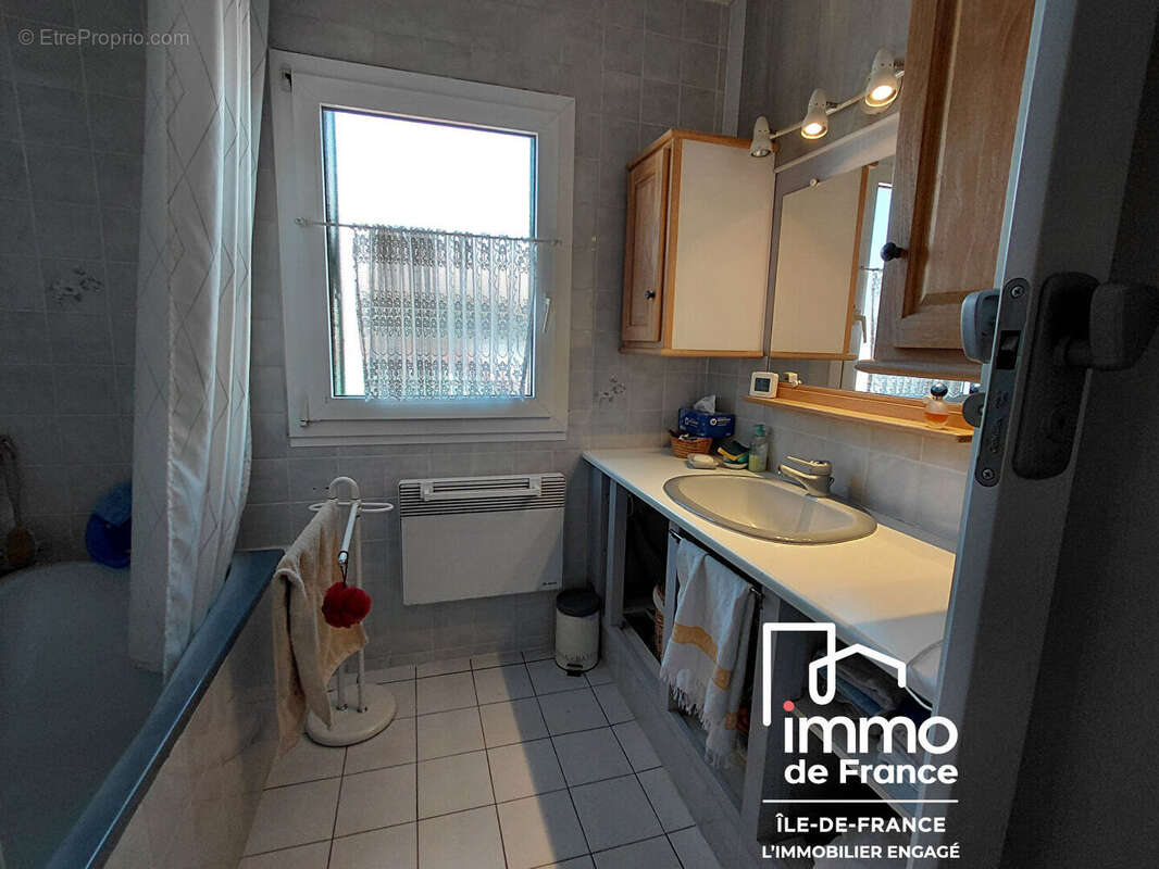 Maison à PLAISIR
