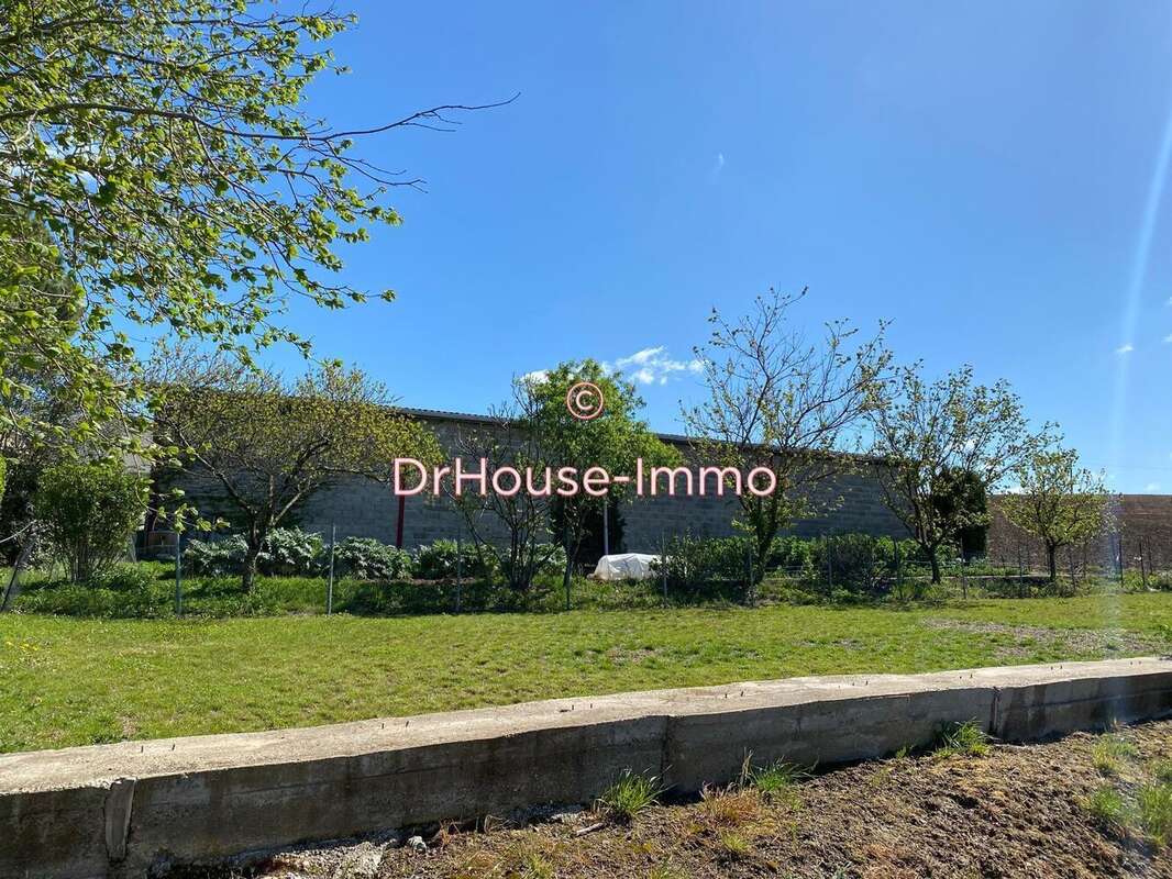 Maison à SAINT-VIVIEN-DE-MONSEGUR