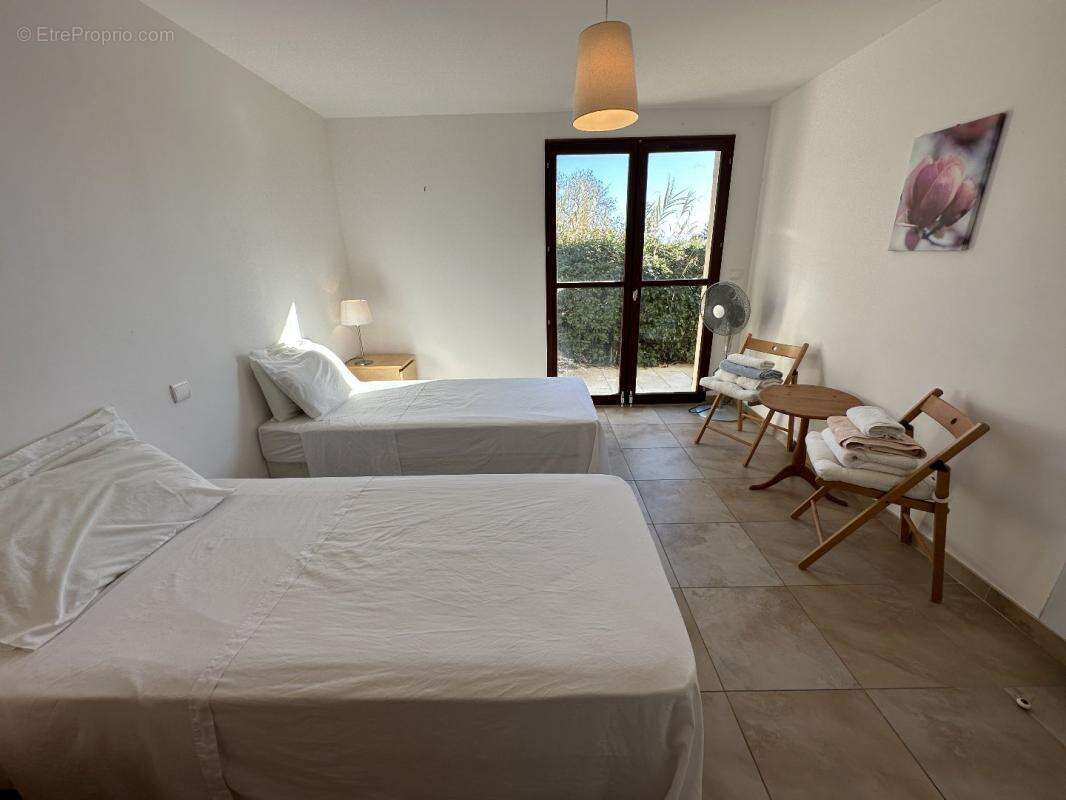 Maison à MONTOULIERS