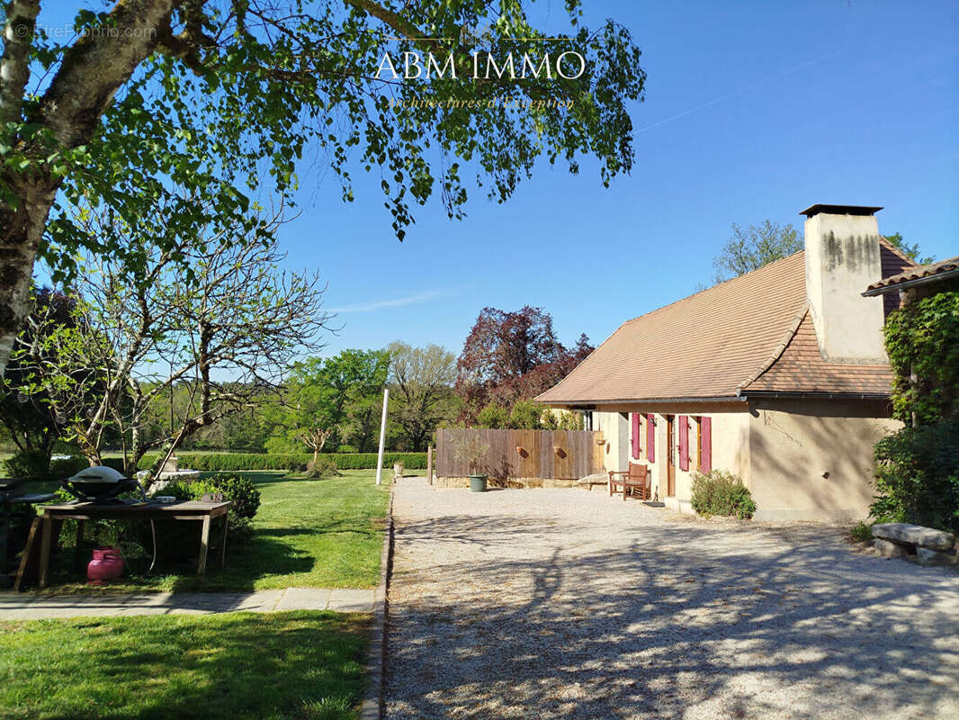 Maison à MONFAUCON