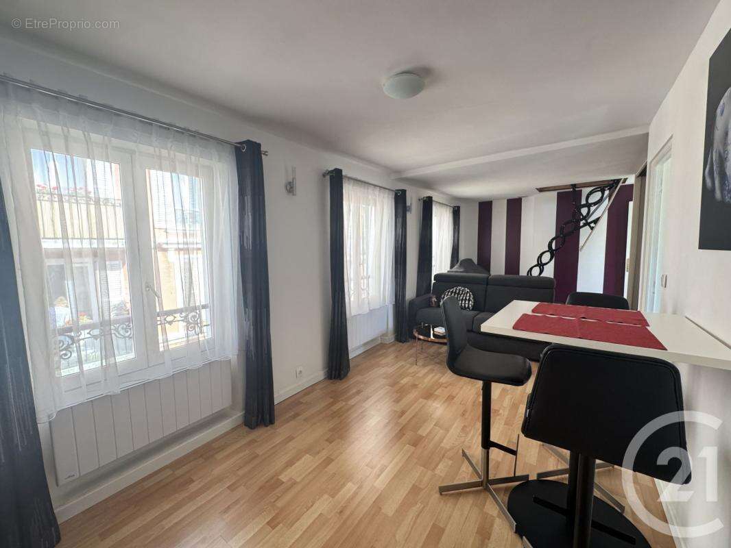 Appartement à FONTENAY-SOUS-BOIS