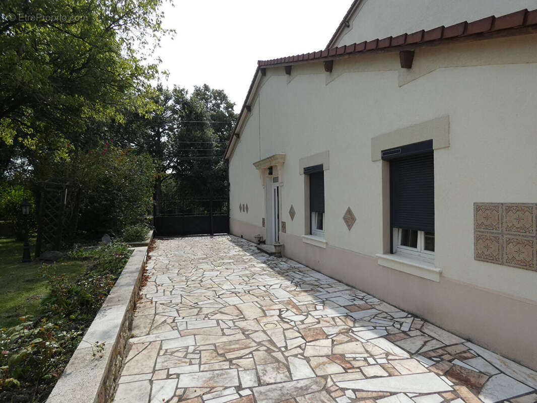 Maison à CONSENVOYE