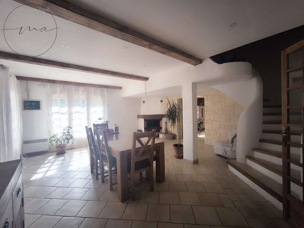 Maison à LIGNAN-SUR-ORB