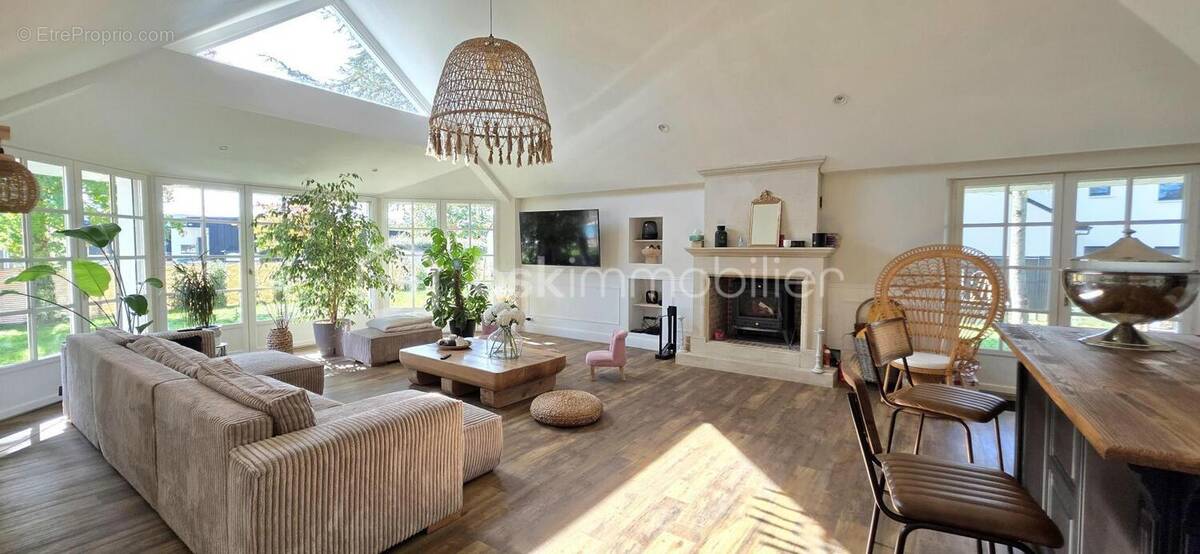 Maison à SAINT-BARTHELEMY-D&#039;ANJOU