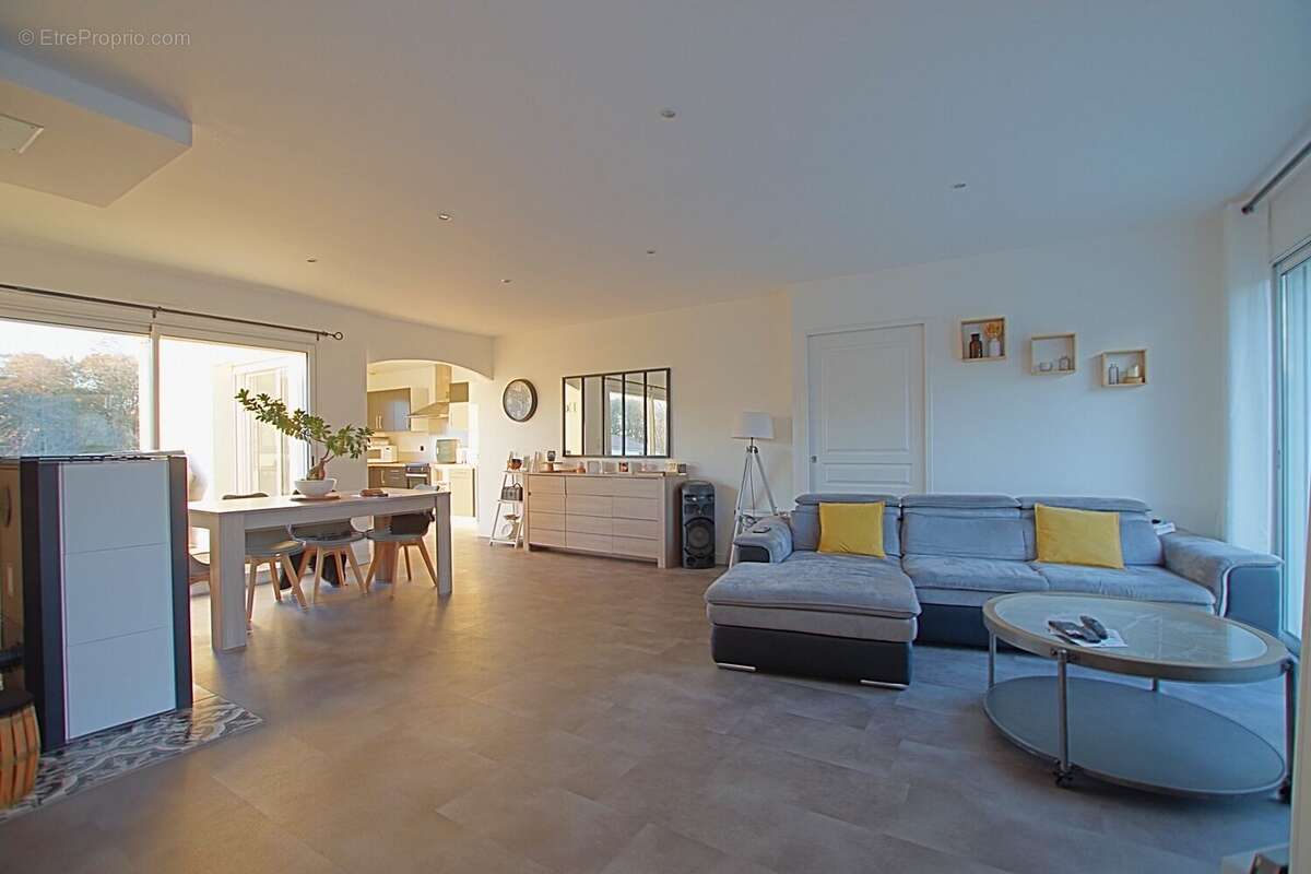 Maison à SAINTE-FOY