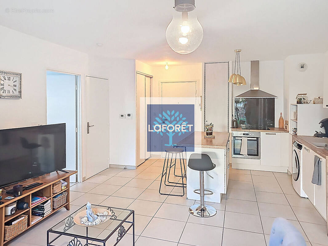 Appartement à CRAPONNE