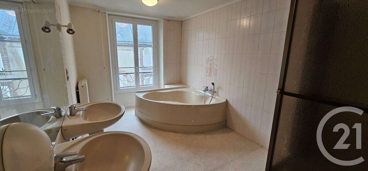 Maison à CHATEAUDUN