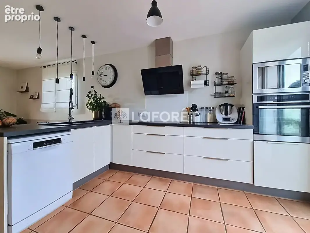 Villeneuve De La Raho - Villa 6 pièces 150 m² sur parcelle de 661m² - photo 4