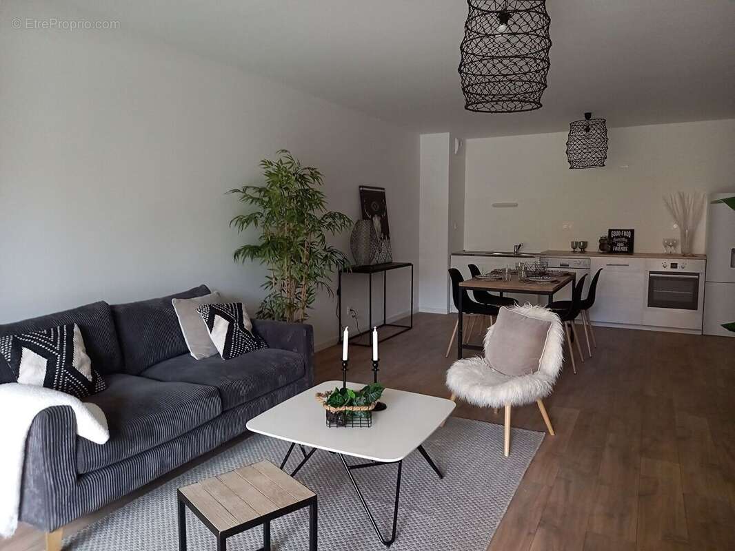 Appartement à FOUGERES