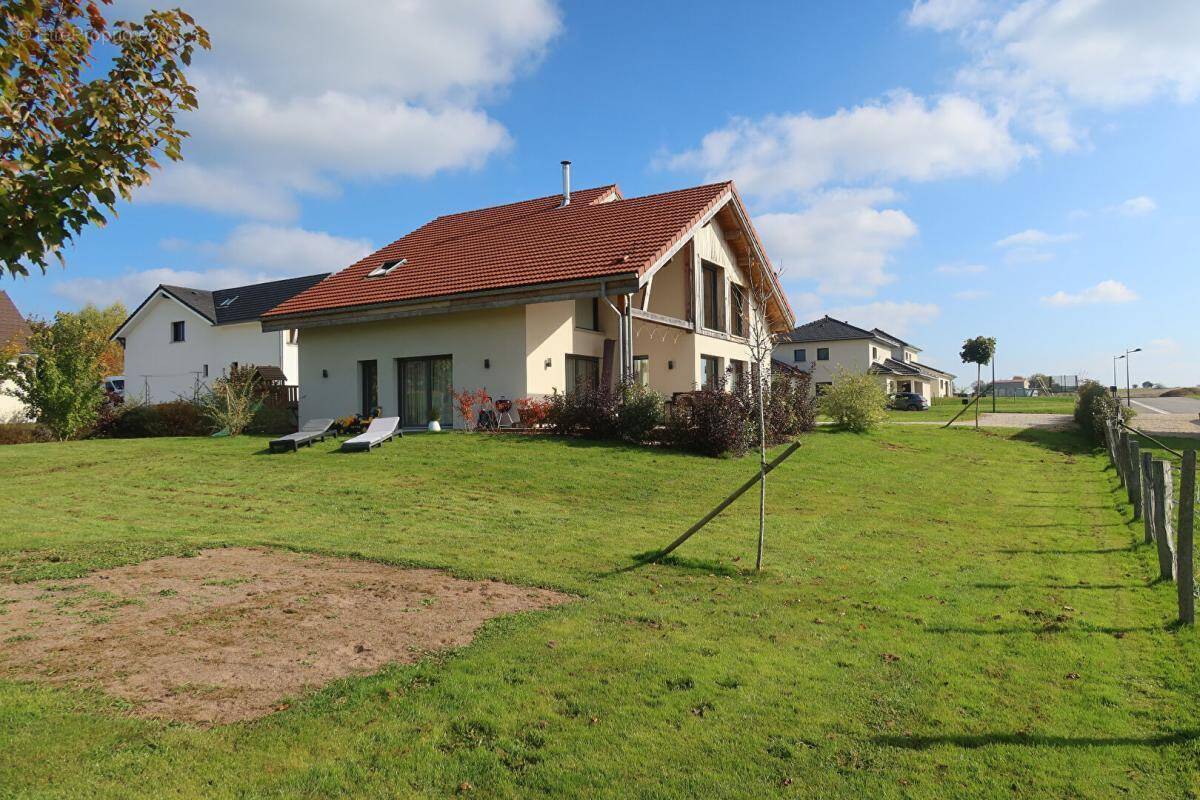 Maison à PONTARLIER