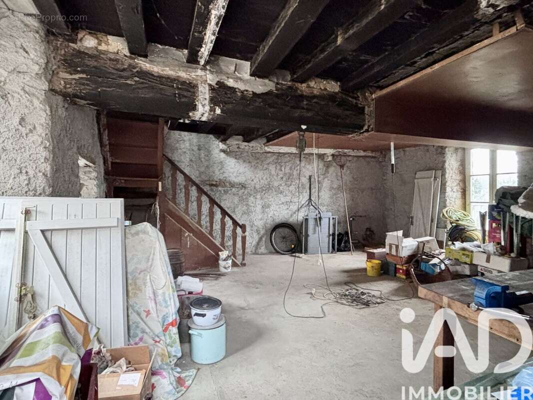Photo 4 - Maison à AMBRIERES-LES-VALLEES