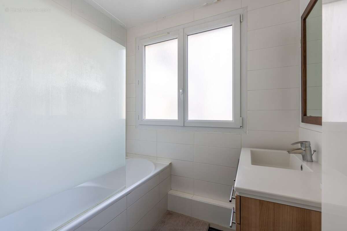 Appartement à PARIS-12E