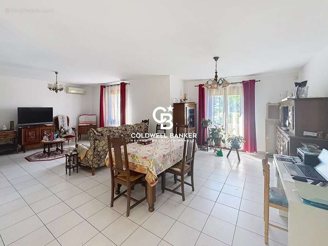 Maison à PUGET-SUR-ARGENS