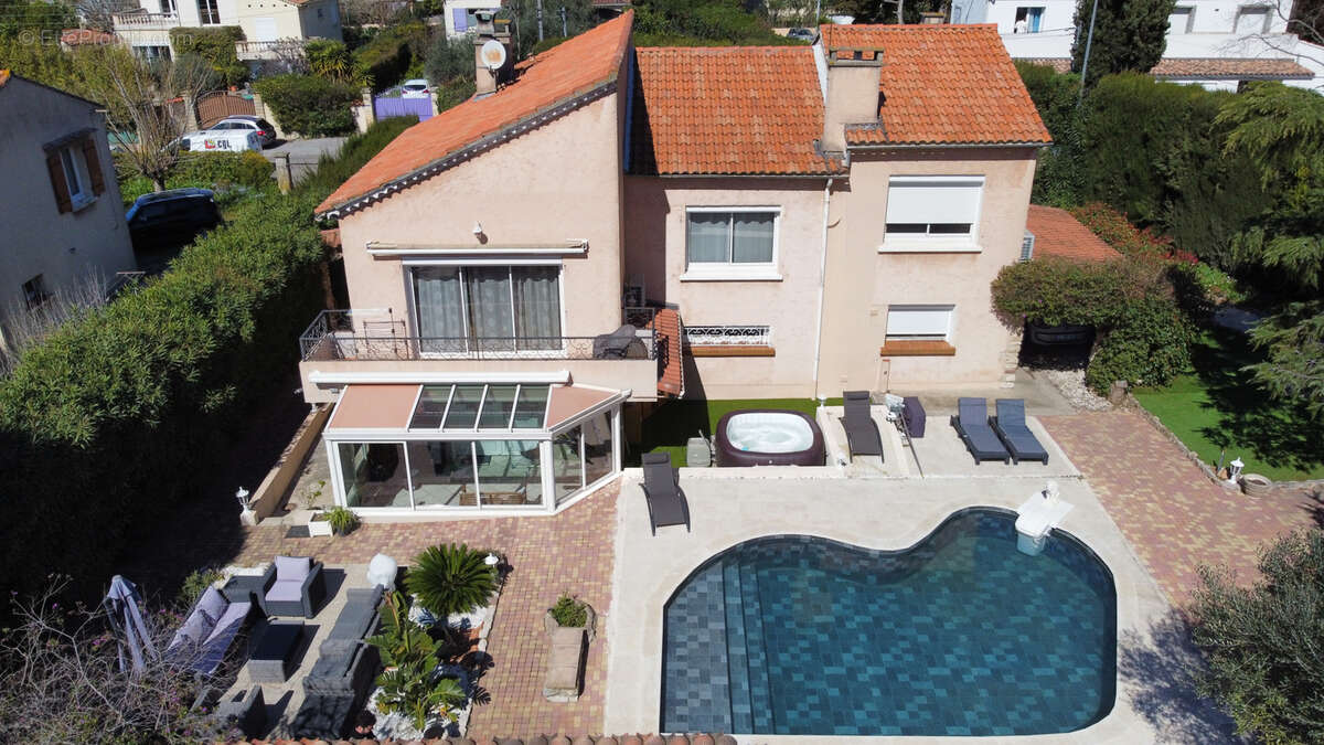 Maison à LA VALETTE-DU-VAR