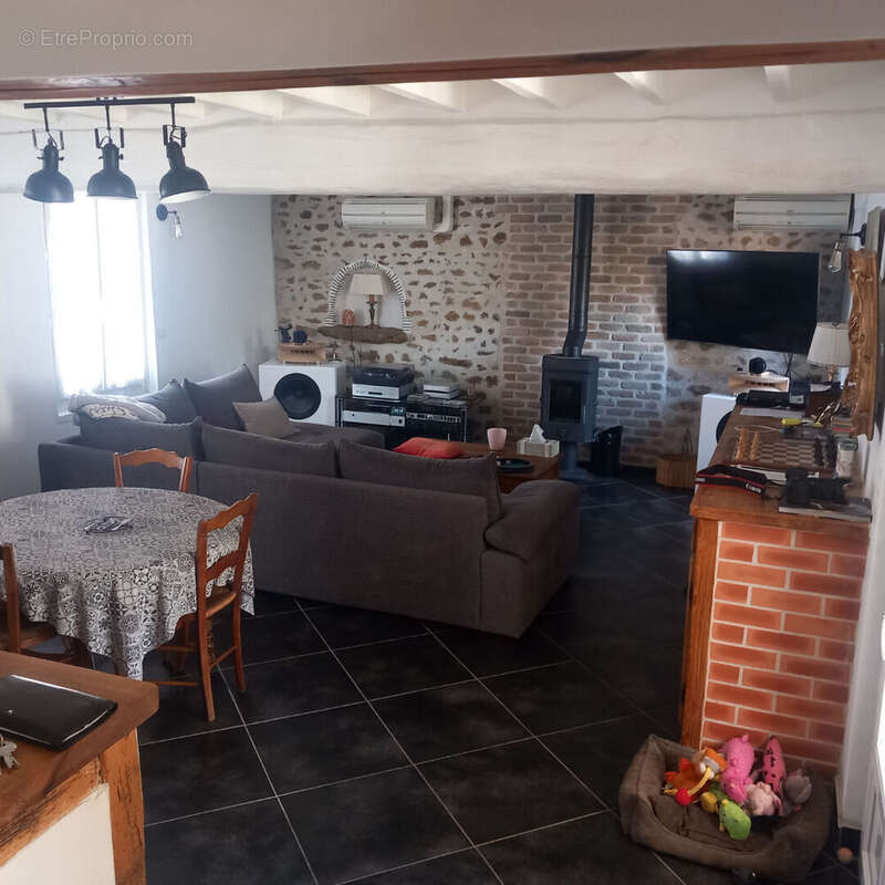Maison à BRIARRES-SUR-ESSONNE