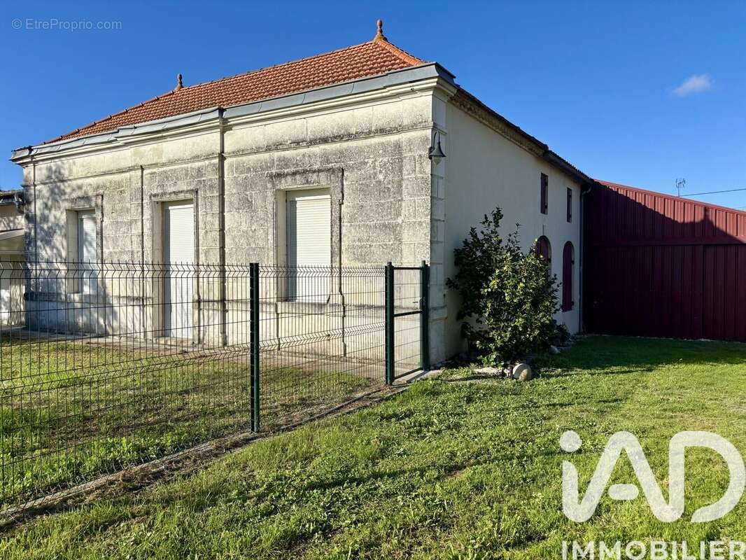 Photo 2 - Maison à BRAUD-ET-SAINT-LOUIS