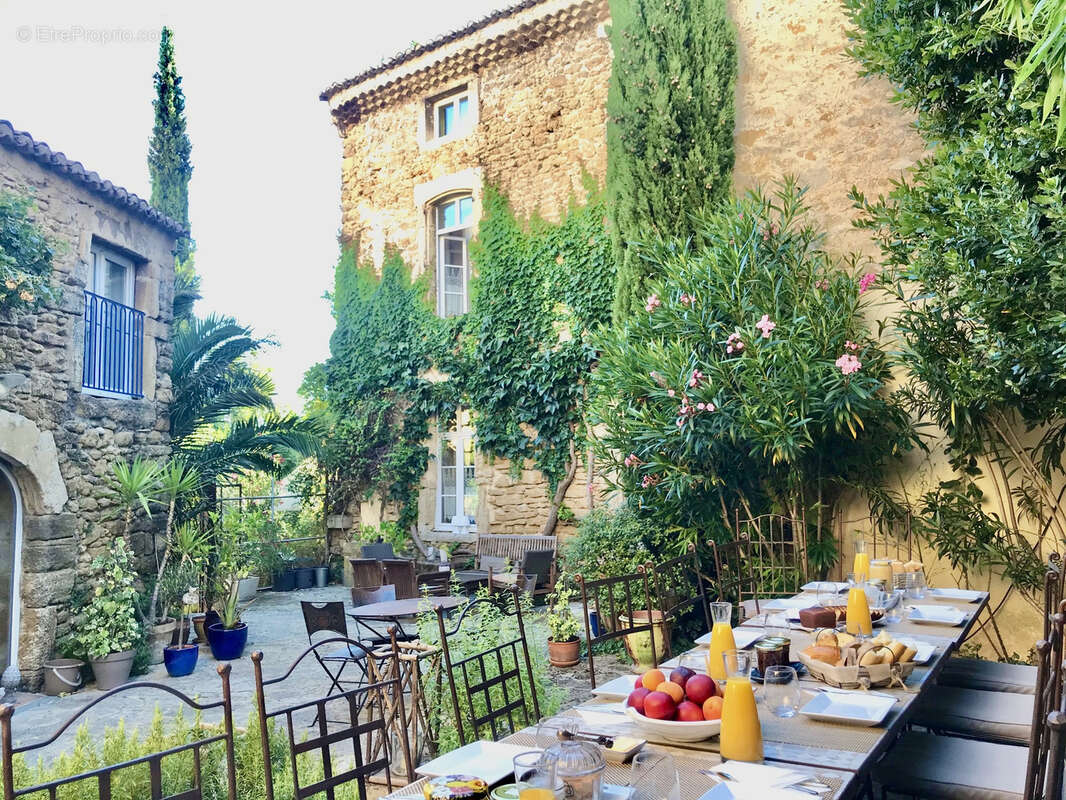 Maison à SUZE-LA-ROUSSE