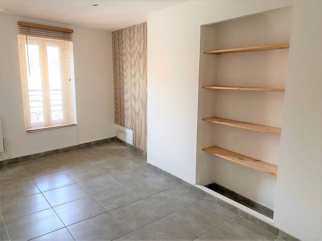 Appartement à ROQUEVAIRE