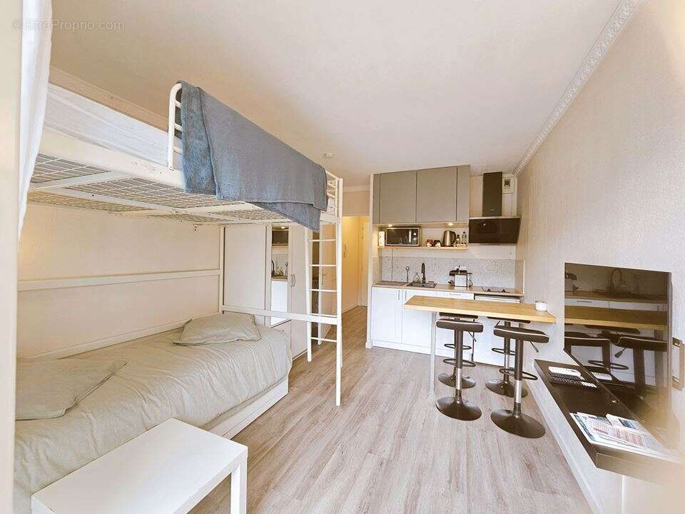 Appartement à LE CANNET