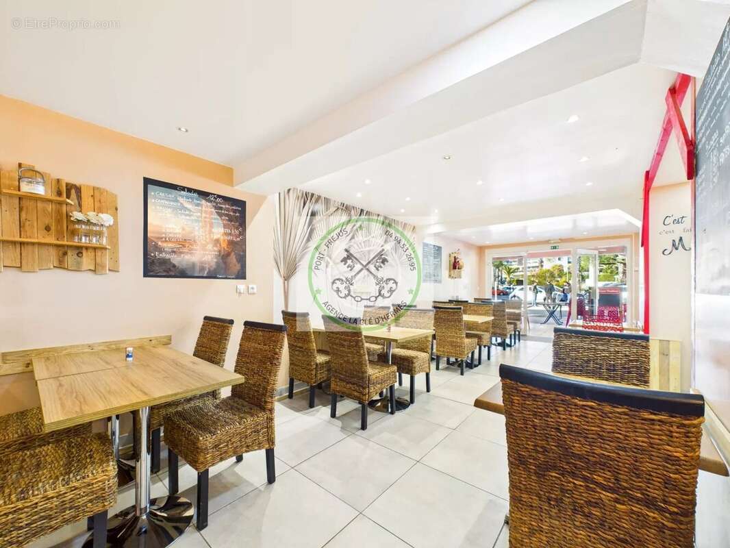 Commerce à SAINT-RAPHAEL