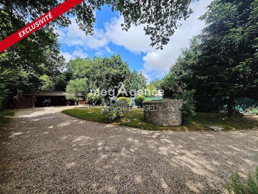 Maison en pierre avec double garage - photo 17