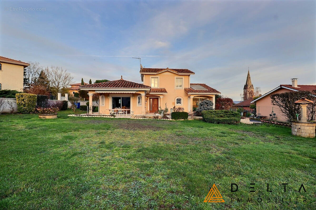 Maison à SATOLAS-ET-BONCE