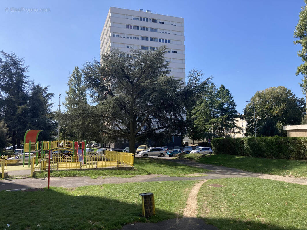 Photo 1 - Appartement à SARCELLES