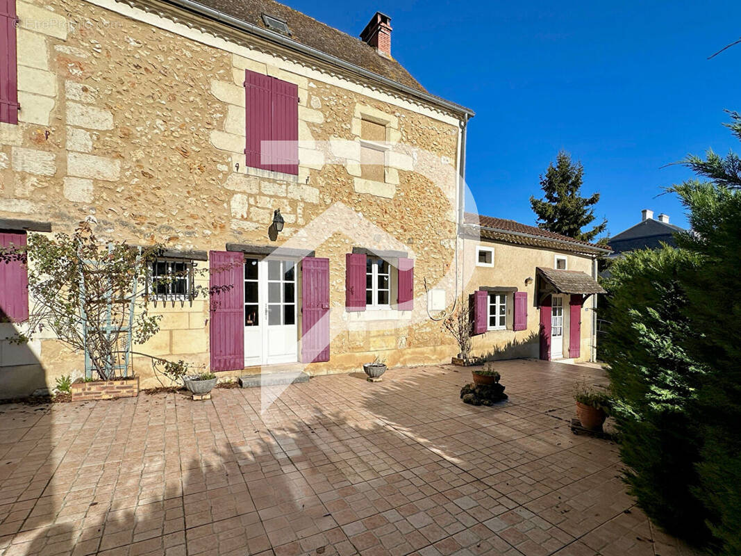 Maison à ISSAC