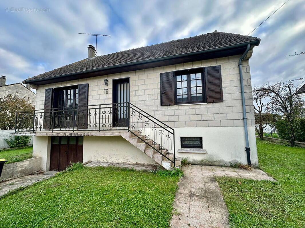 Maison à VIRY-NOUREUIL