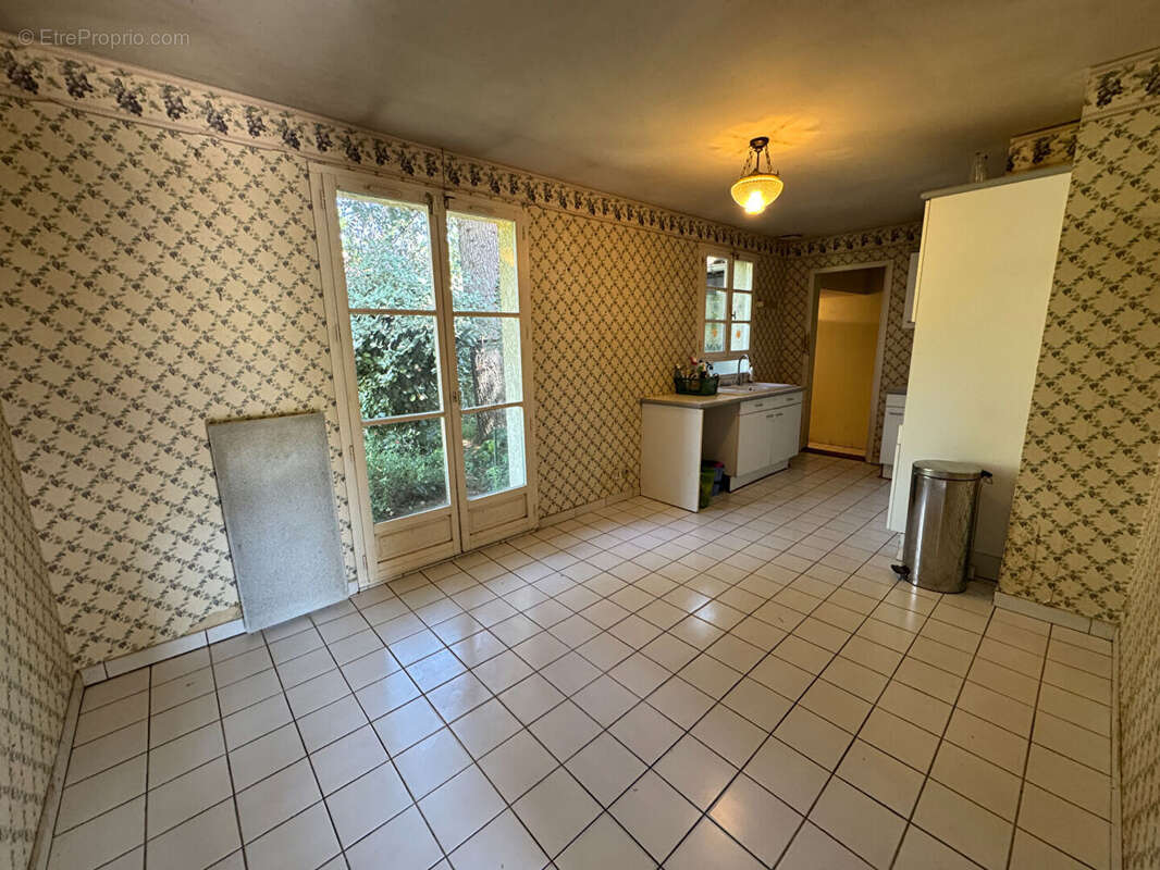 Maison à MAREIL-LE-GUYON