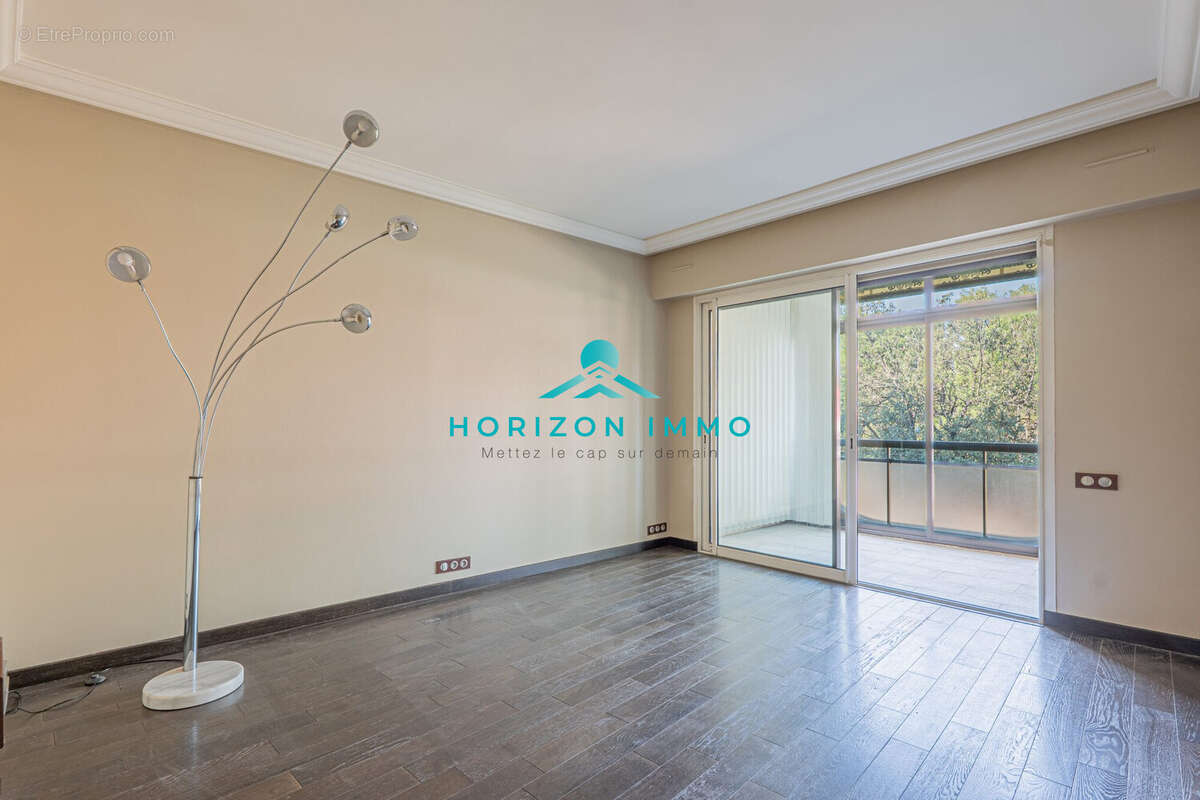 Appartement à VILLENEUVE-LOUBET