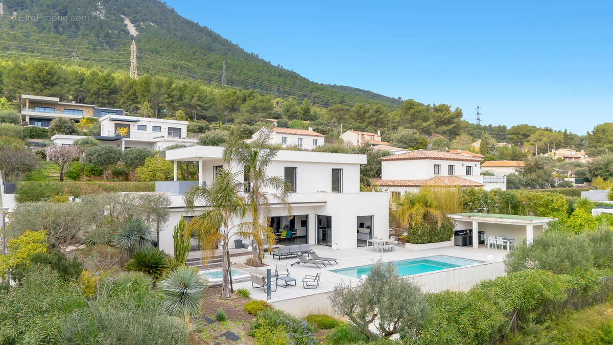 Maison à LA VALETTE-DU-VAR