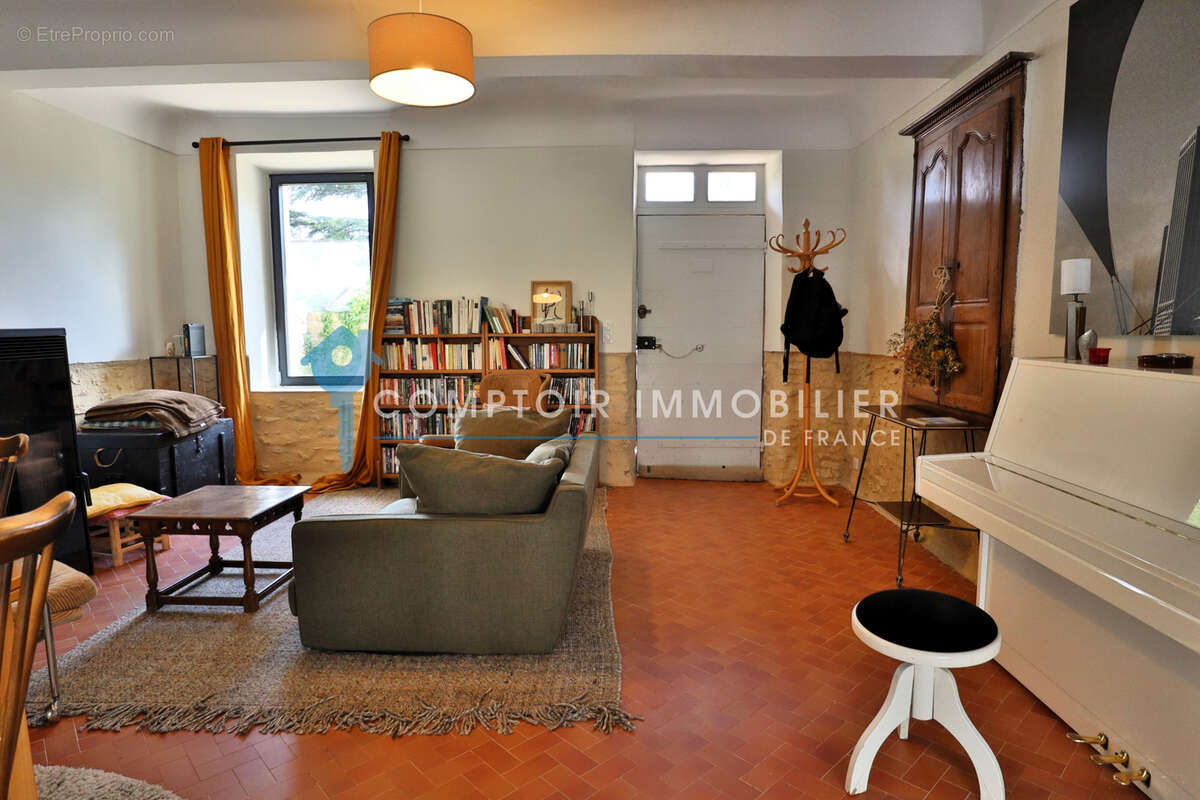 Maison à SAINT-SATURNIN-LES-APT