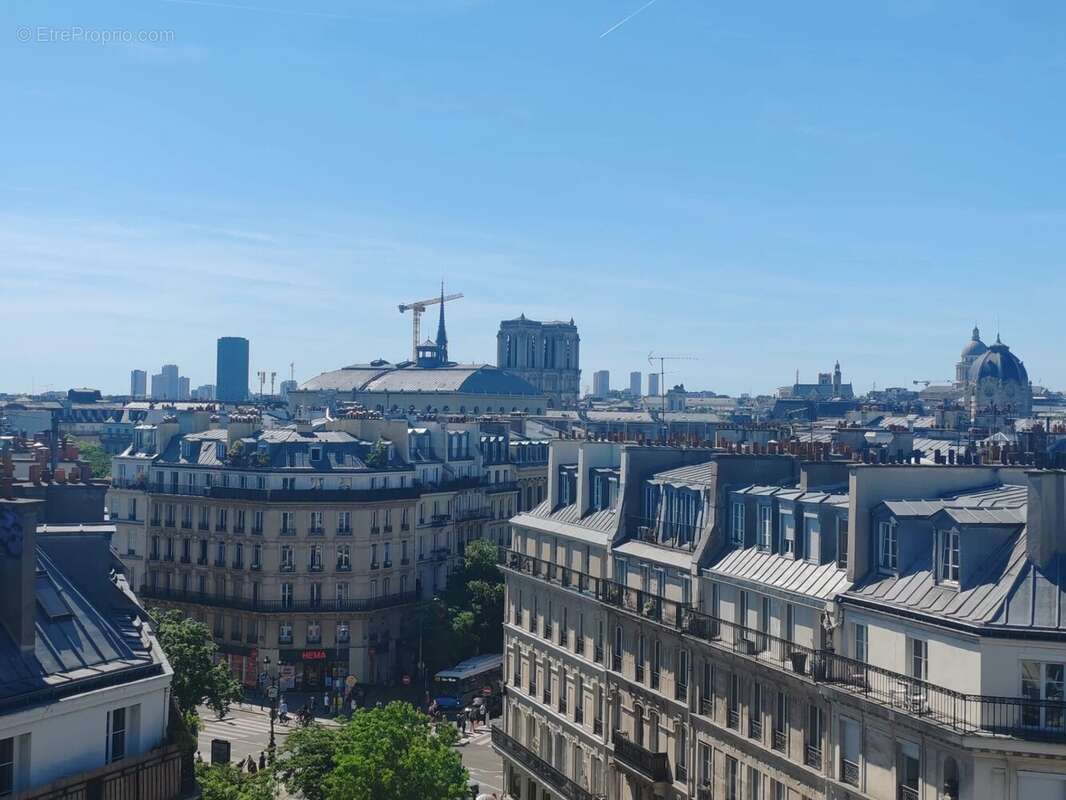 Appartement à PARIS-1E