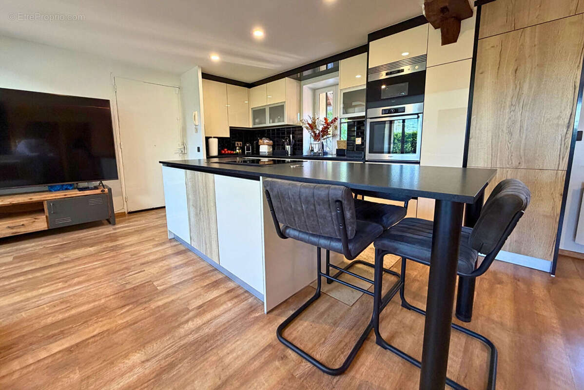 Appartement à LINAS