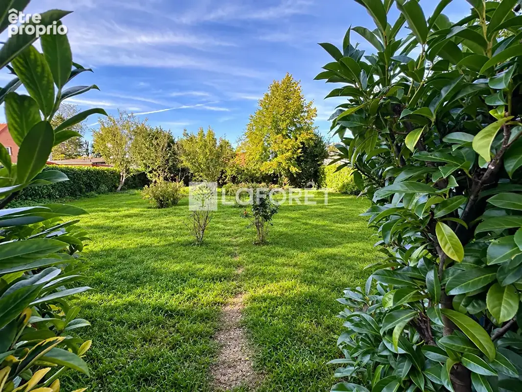 Photo Terrain à Coulogne au prix de 98 100€