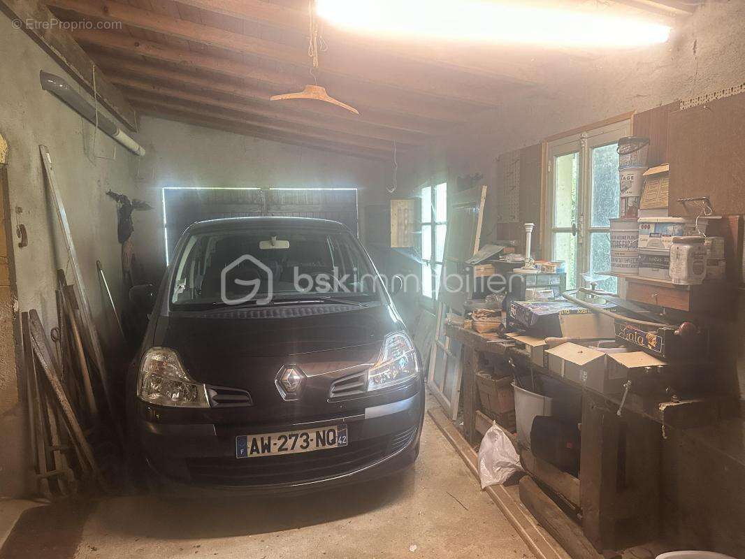 Maison à SAINT-DENIS-DE-CABANNE