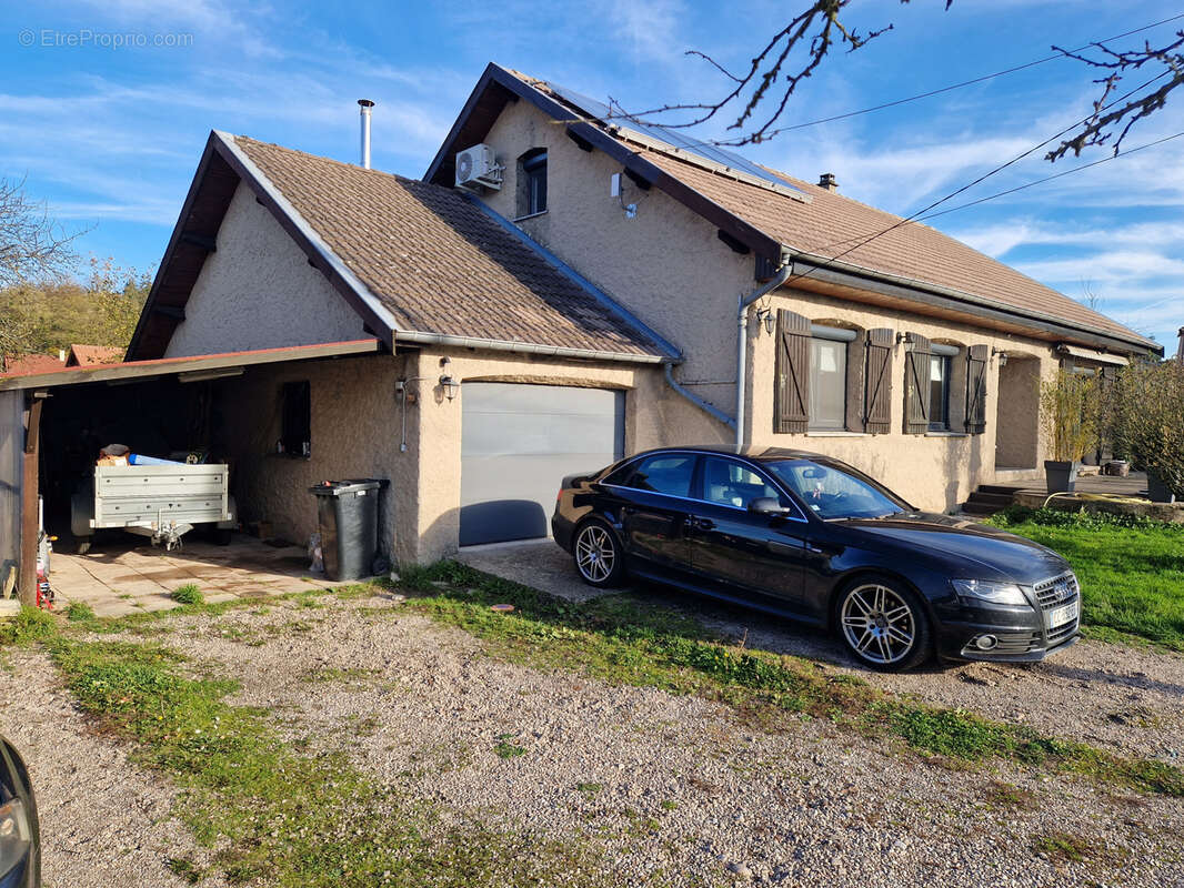 Maison à VELLE-SUR-MOSELLE
