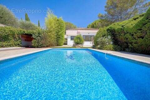 Maison à MOUGINS
