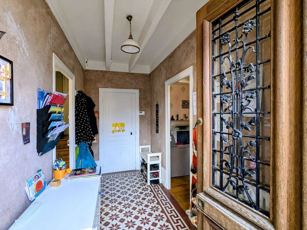 Maison 225 m² à Hurigny  - photo 3